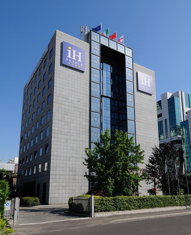 Ih Hotels Milano Lorenteggio מראה חיצוני תמונה