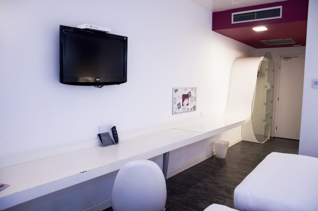 Ih Hotels Milano Lorenteggio מראה חיצוני תמונה